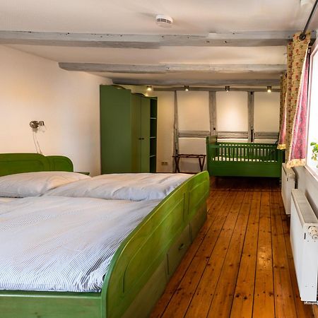 Fachwerkhotel - Ferienhaeuser Vorhof Zur Hoelle Кведлинбург Экстерьер фото
