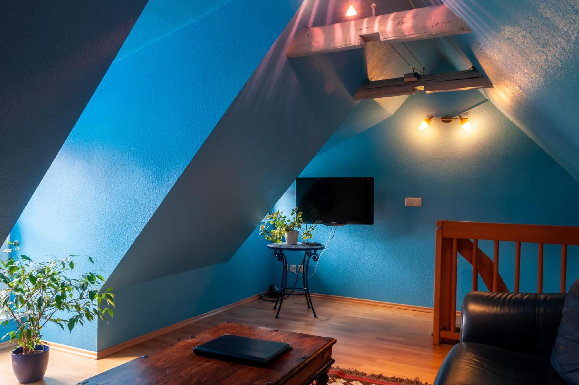Fachwerkhotel - Ferienhaeuser Vorhof Zur Hoelle Кведлинбург Экстерьер фото