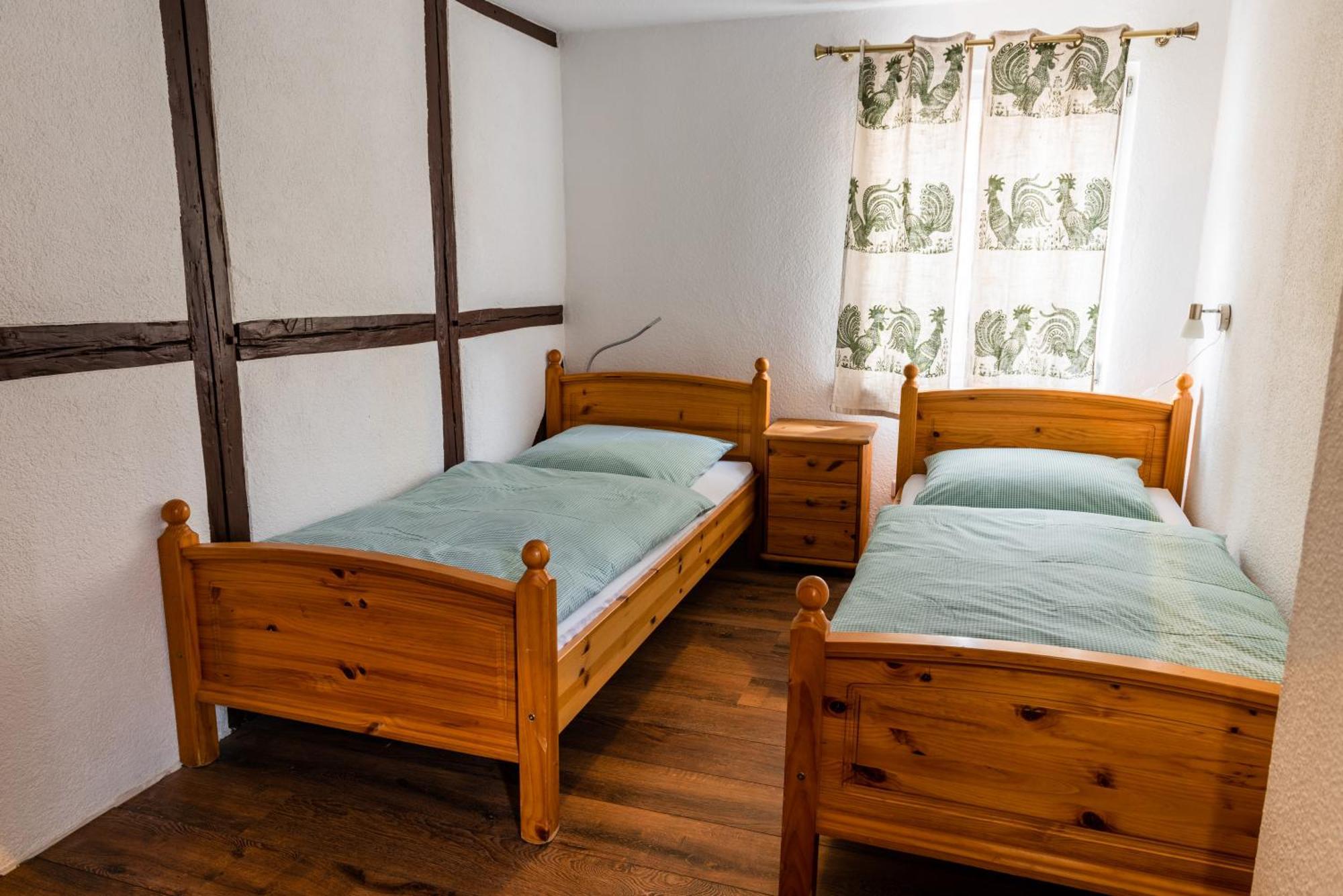 Fachwerkhotel - Ferienhaeuser Vorhof Zur Hoelle Кведлинбург Экстерьер фото