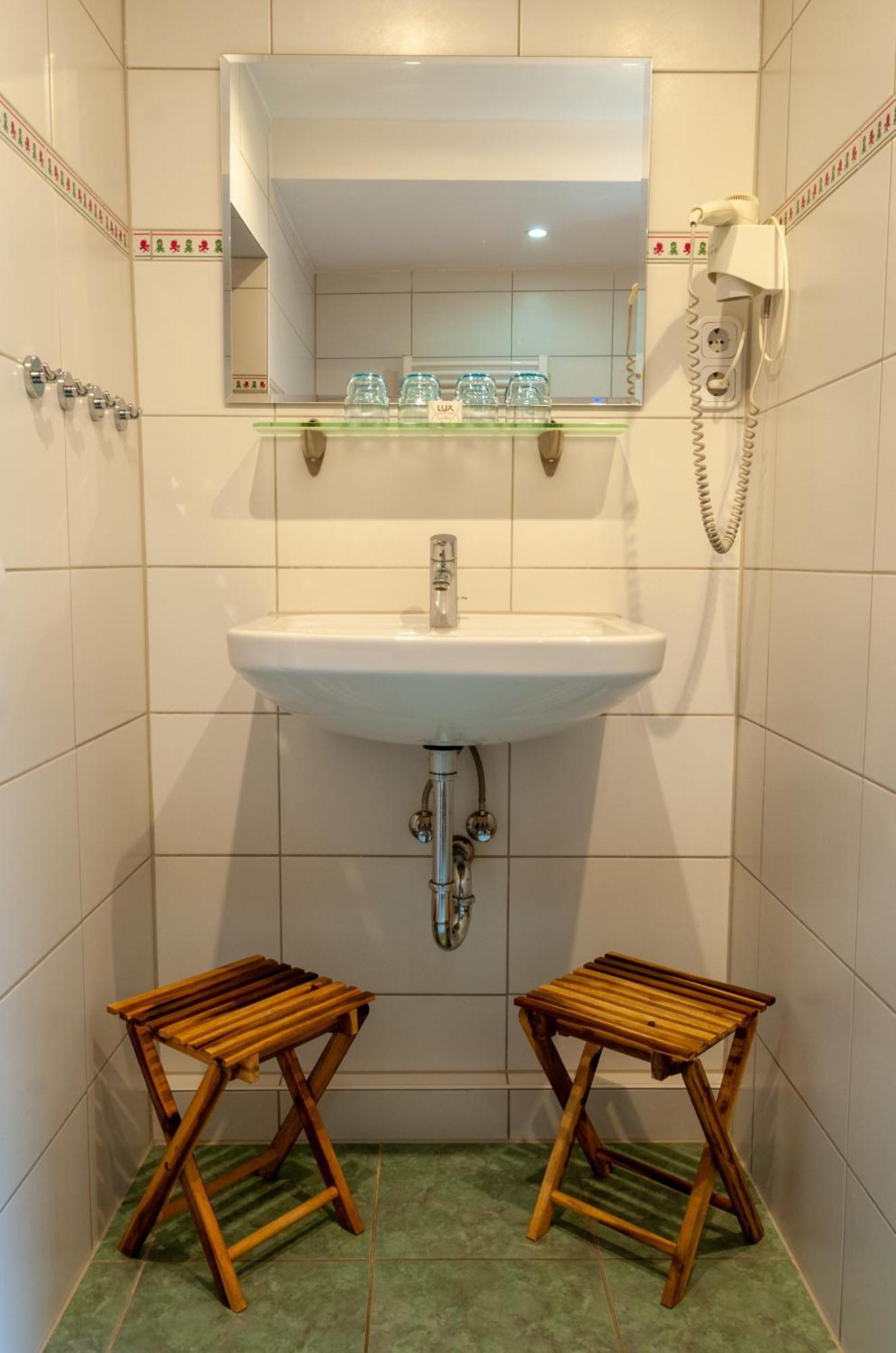 Fachwerkhotel - Ferienhaeuser Vorhof Zur Hoelle Кведлинбург Экстерьер фото