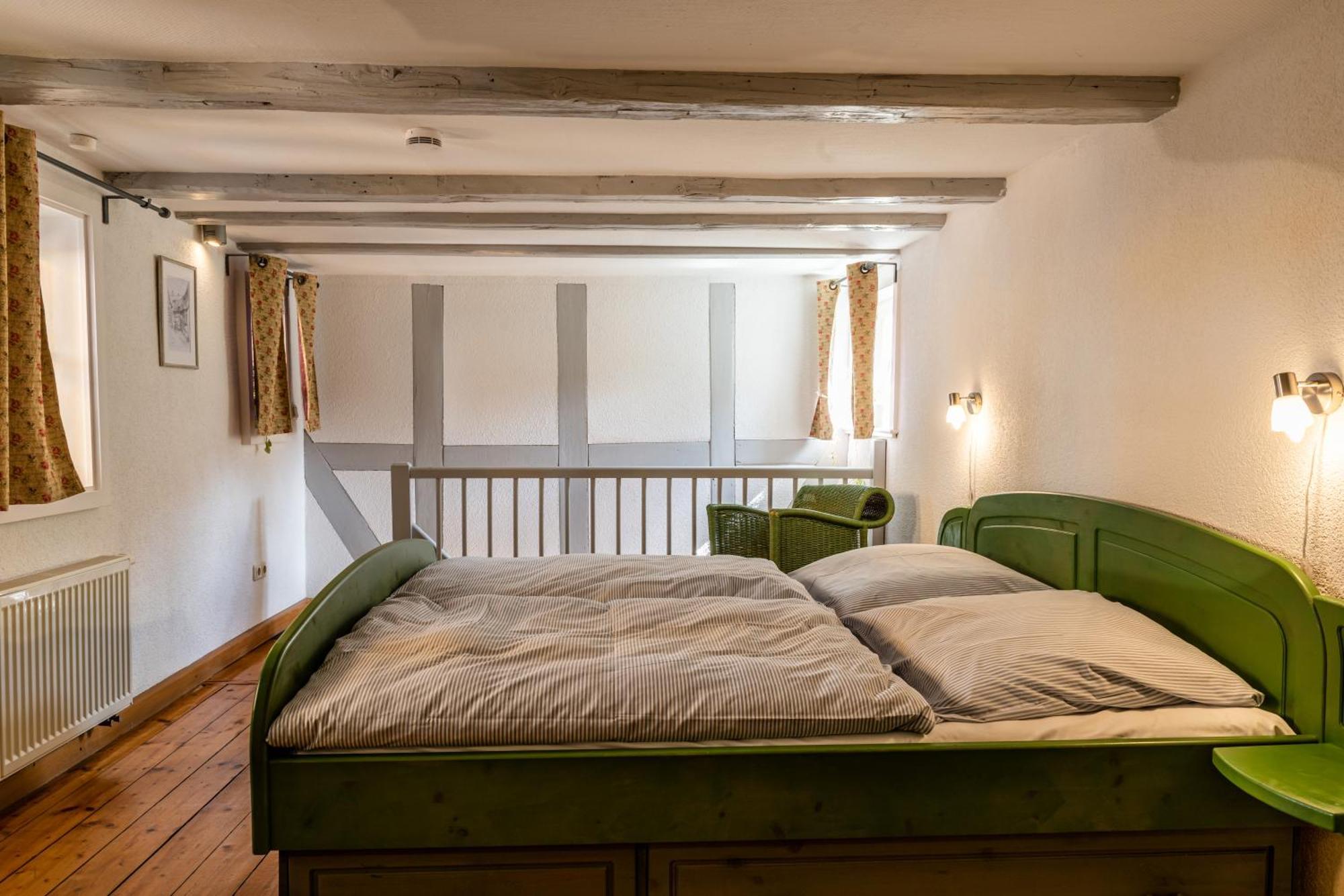 Fachwerkhotel - Ferienhaeuser Vorhof Zur Hoelle Кведлинбург Экстерьер фото