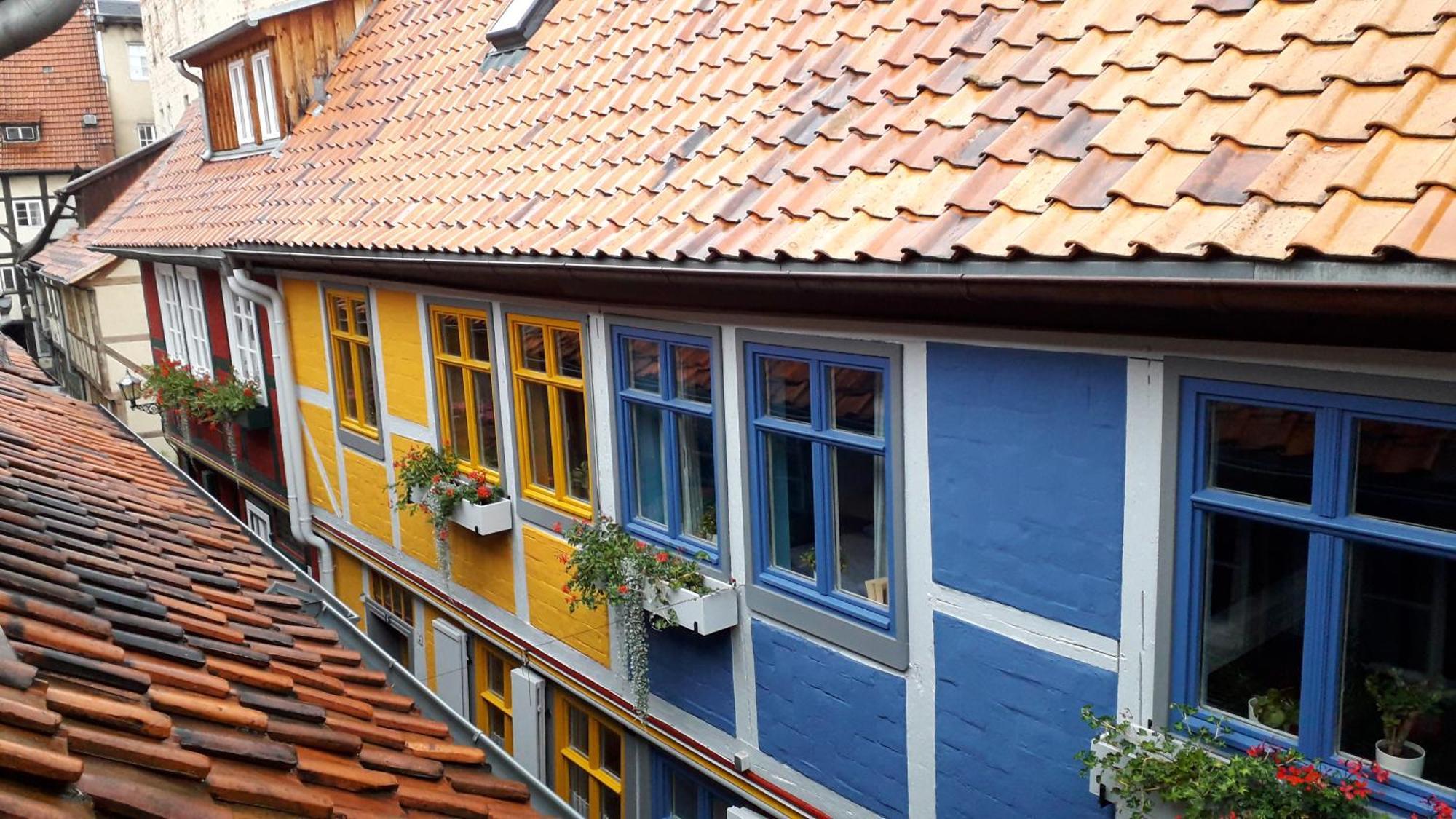 Fachwerkhotel - Ferienhaeuser Vorhof Zur Hoelle Кведлинбург Экстерьер фото